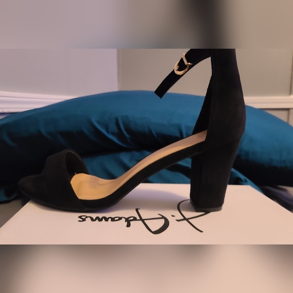 Shoes - J Adams heel